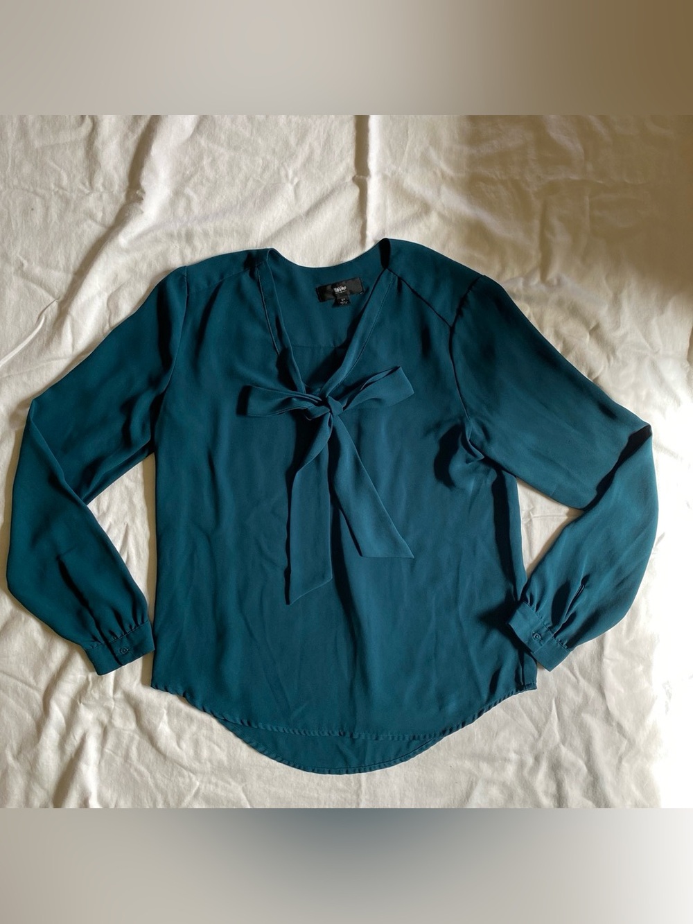 Tie-Neck Long Sleeve Blouse in Teal